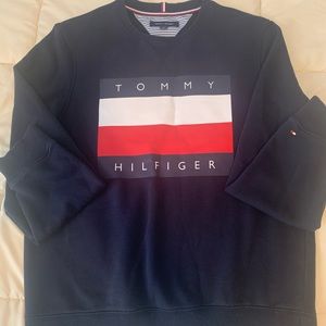 Basically new Tommy sweatshirt. Size M